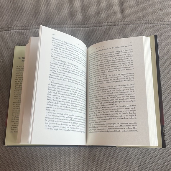 Red Mutiny - Neal Bascomb, hardcover history historical fiction - Picture 5 of 8